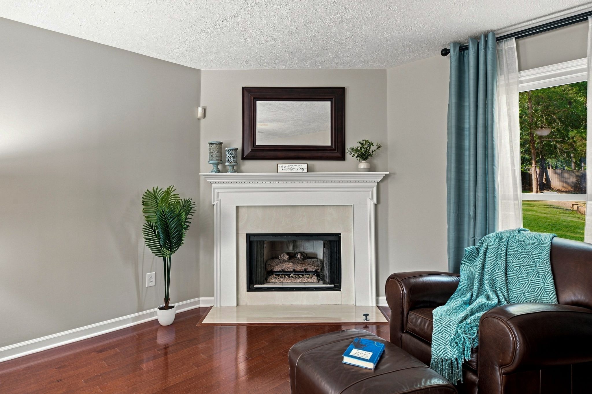 203 Dogwood Ln