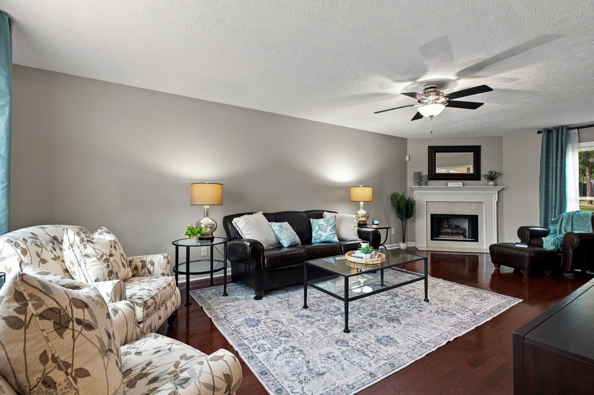 203 Dogwood Ln
