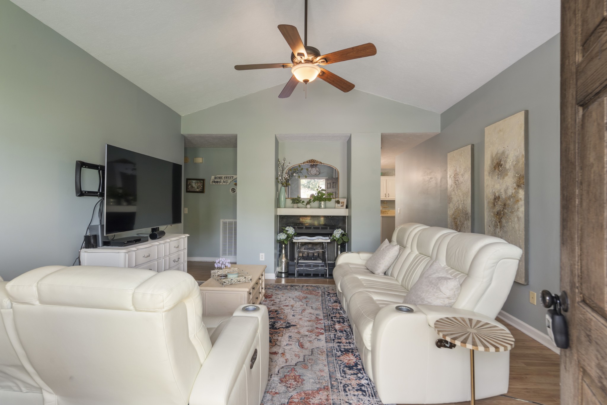 2122 Derrick Rd