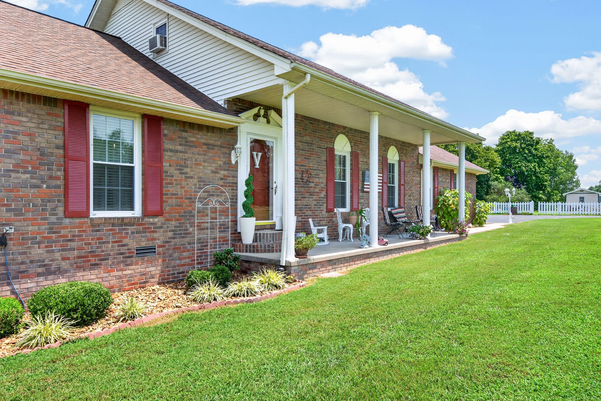516 Gamaliel Rd