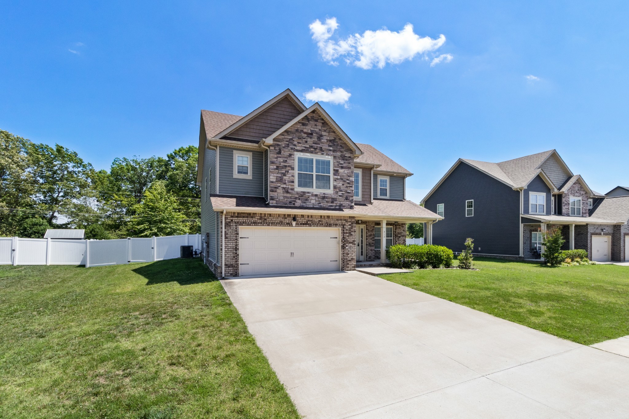 312 Rye Dr