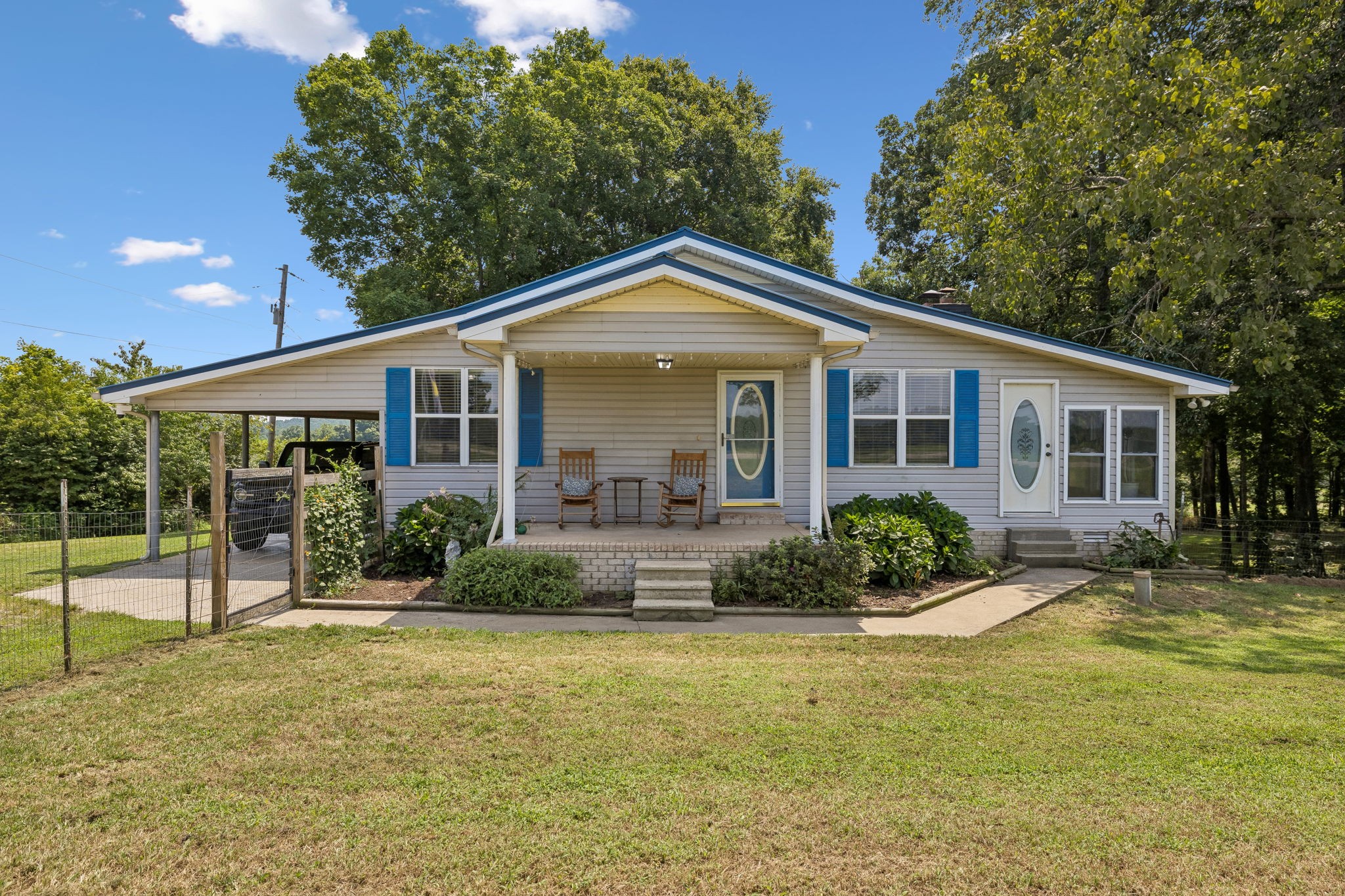 1525 E Piney Rd