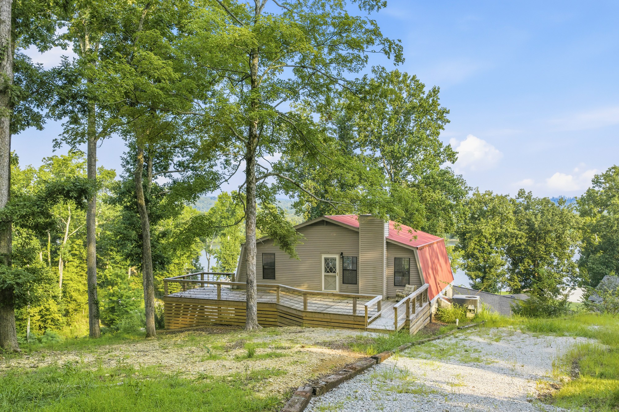 1124 Woodlawn Shores Rd