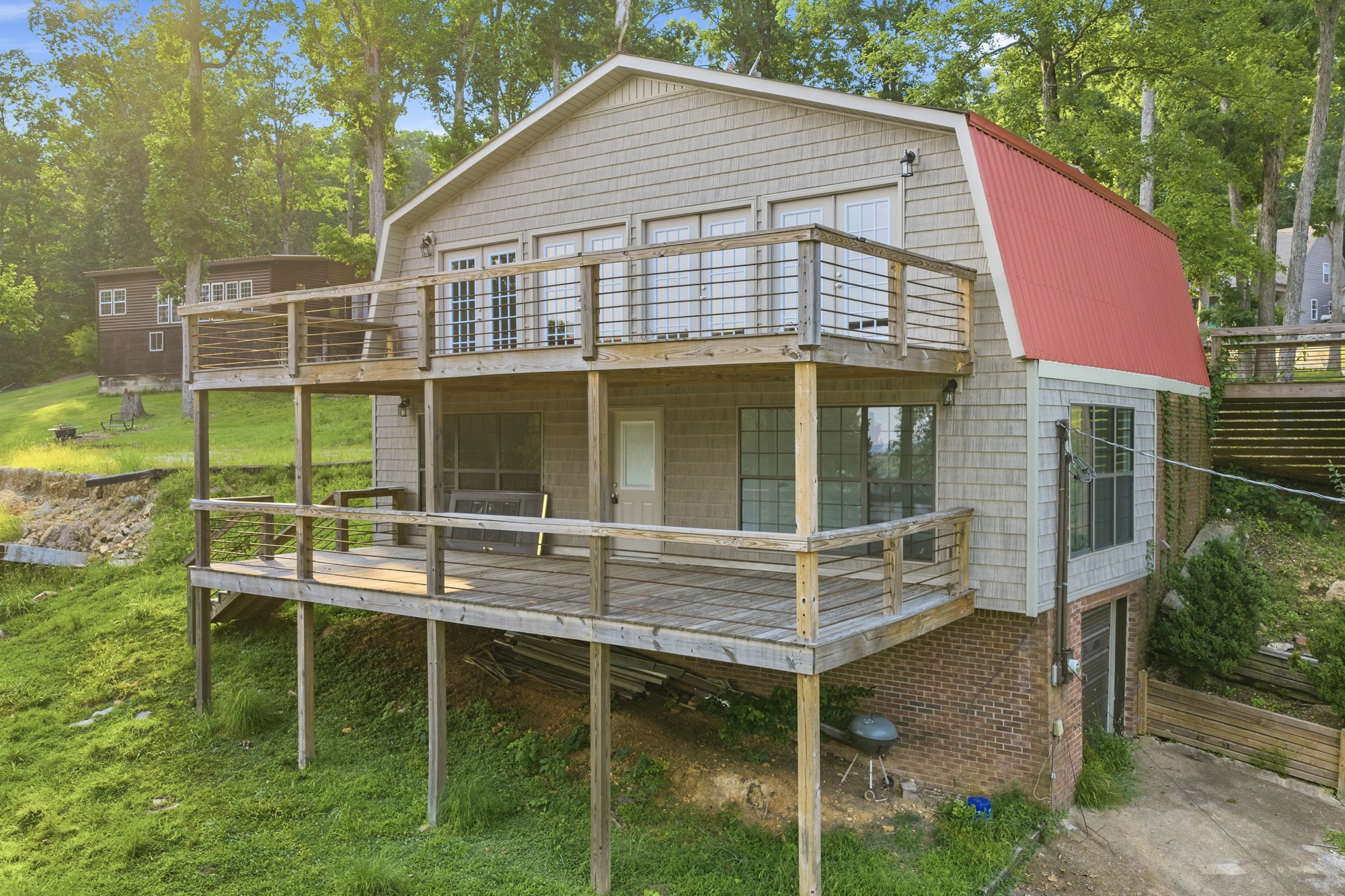 1124 Woodlawn Shores Rd