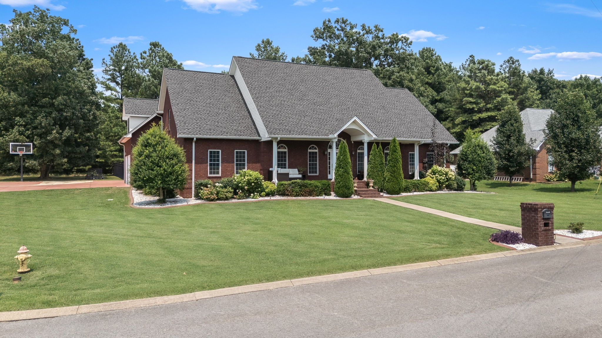 106 Finch Ln