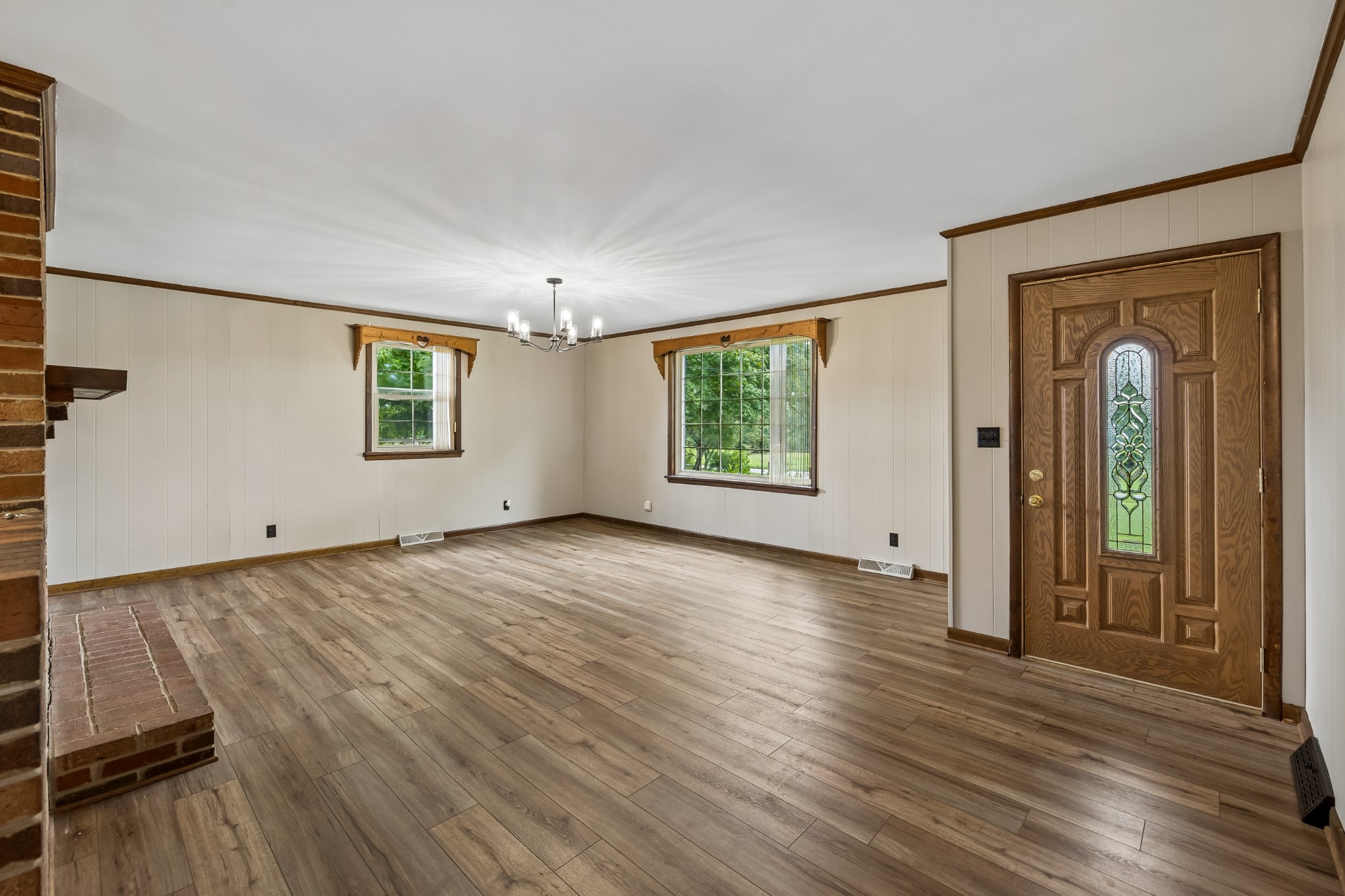 575 Centerville Rd