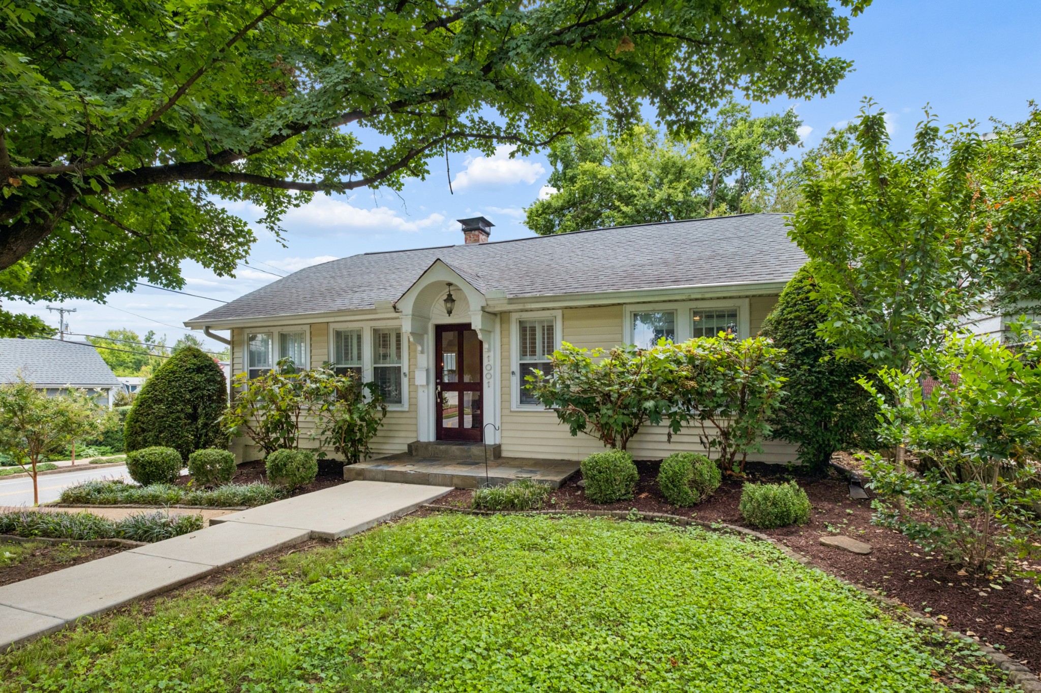 1001 Caldwell Ave