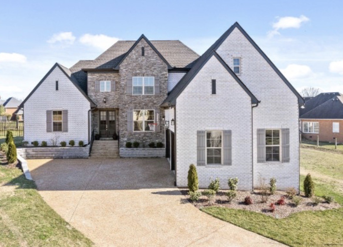 2022 Eagle View Rd