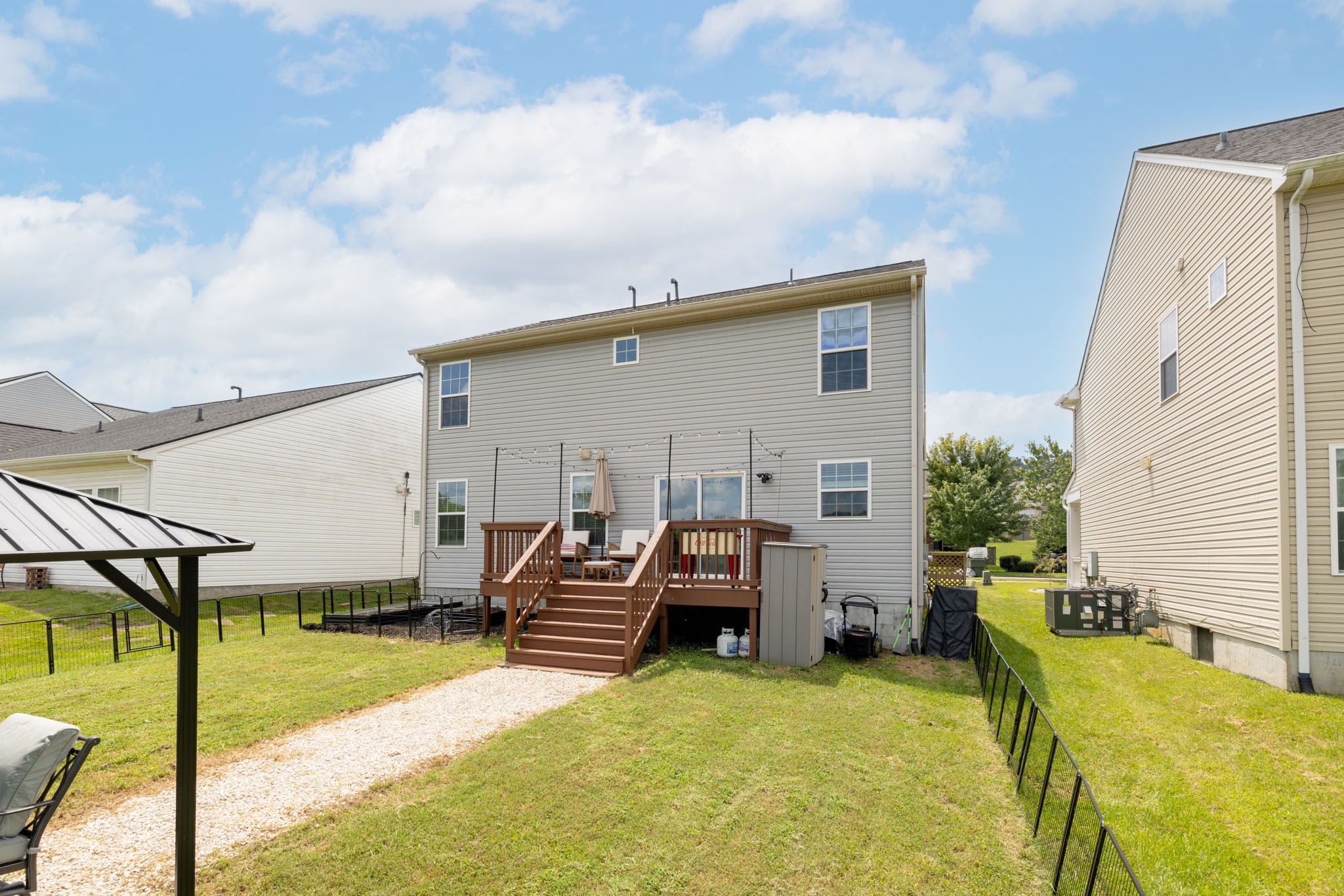 1304 Scarcroft Ln