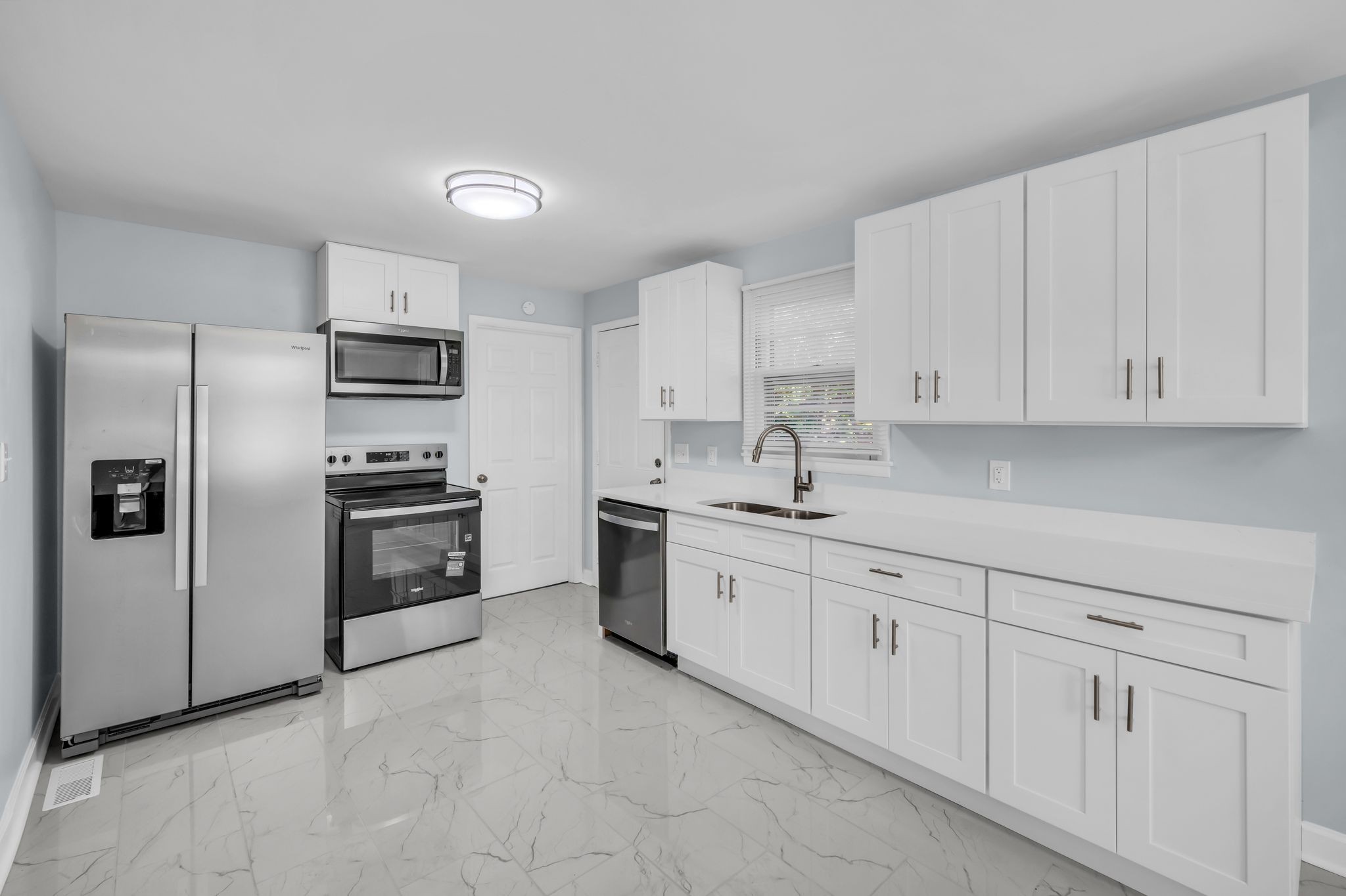 108 Meadowbrook Dr