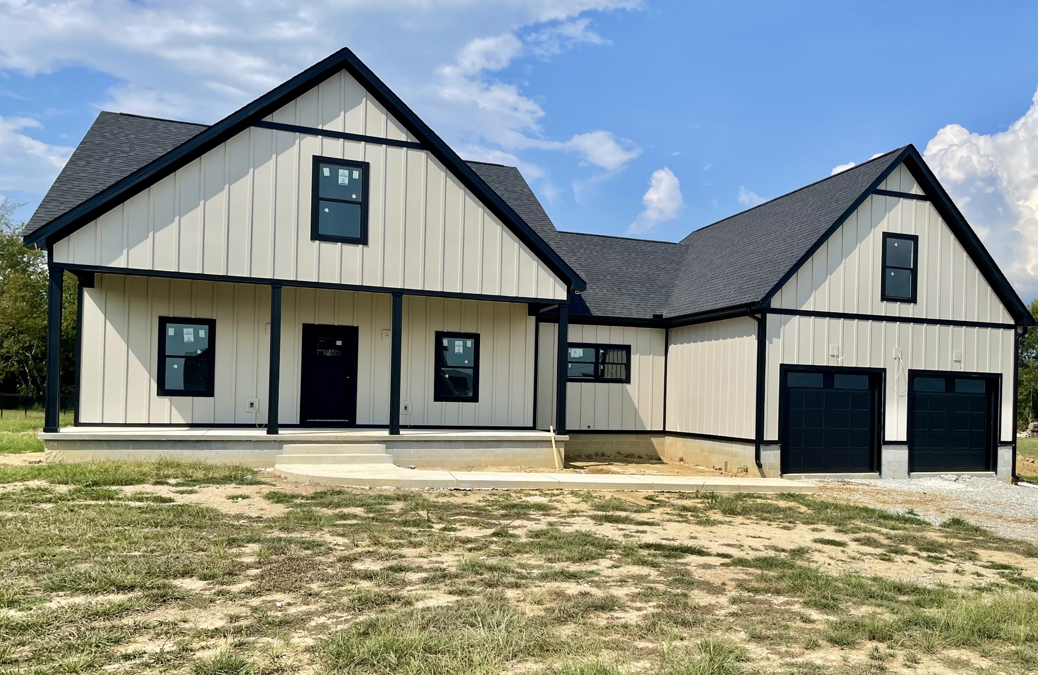 90 Pine Bluff Ct