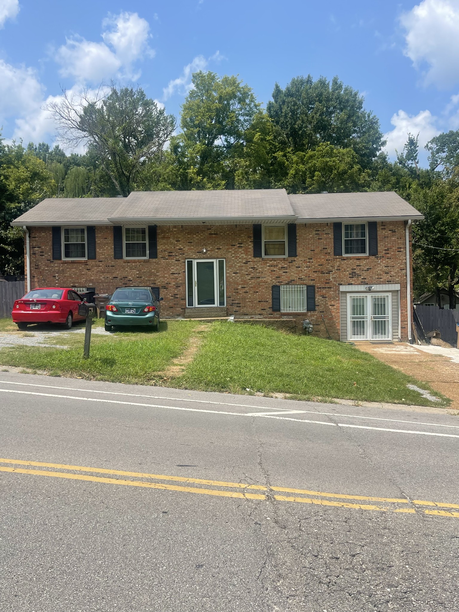 5137 Amalie Dr