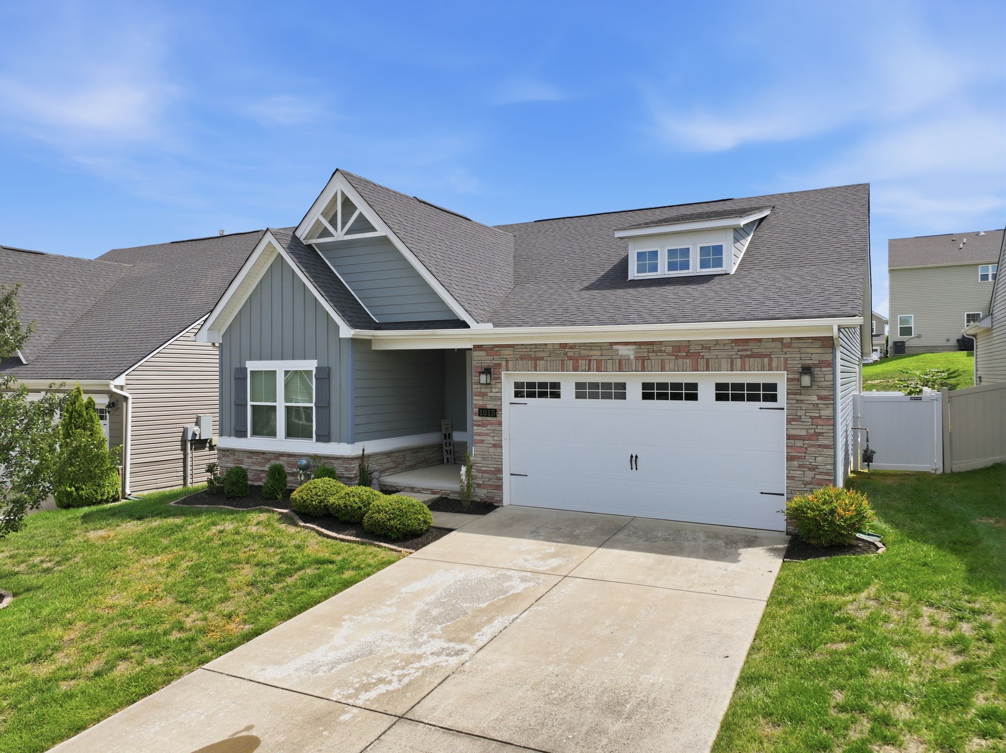 1015 Carnation Dr