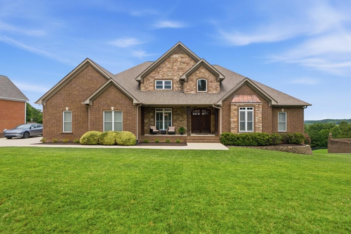 9976 Deer Ridge Drive