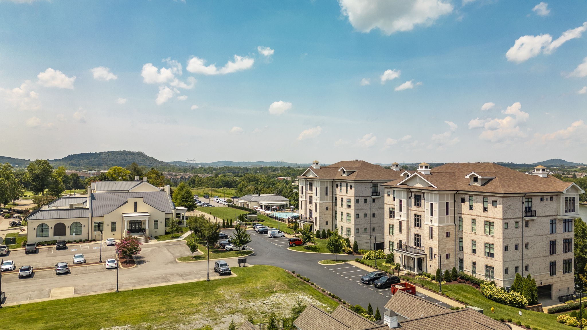 1024 Club View Dr