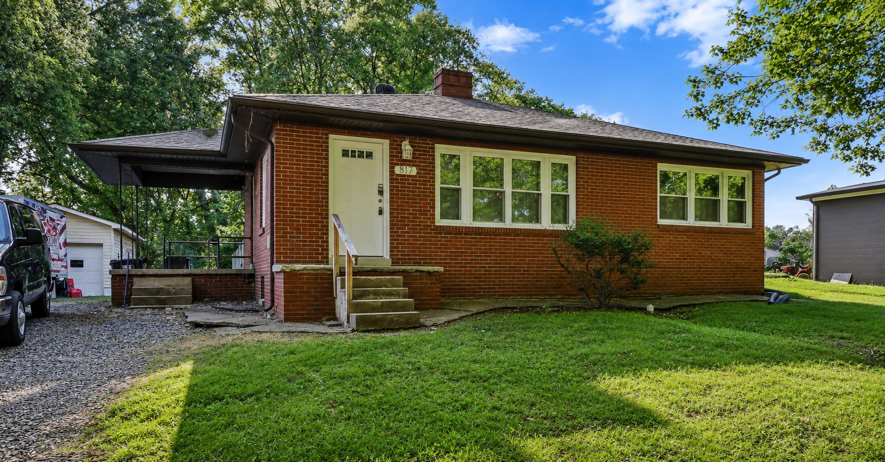 817 Rockwood Hts