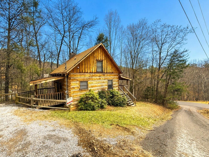 2580 Black Bear Ln