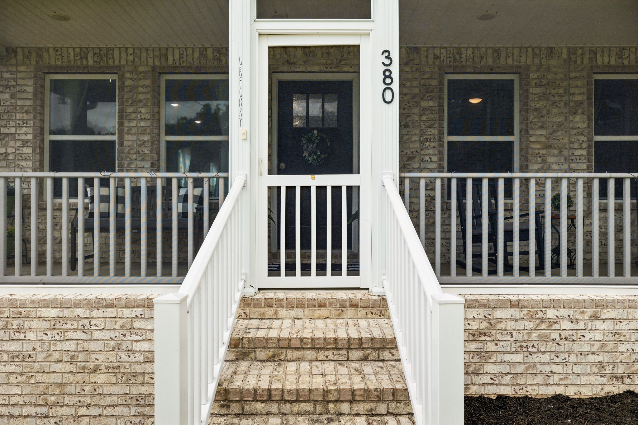380 Mockingbird Ln