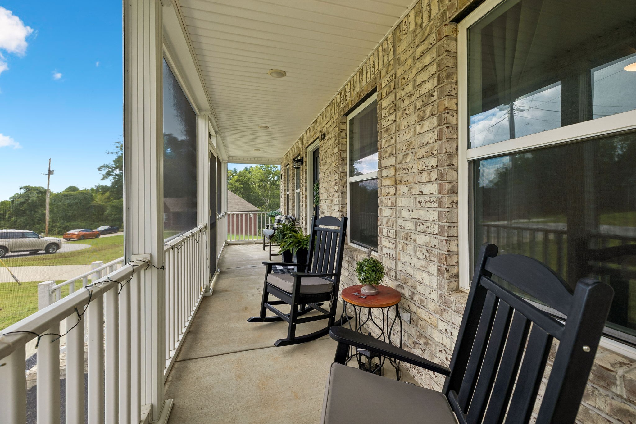 380 Mockingbird Ln