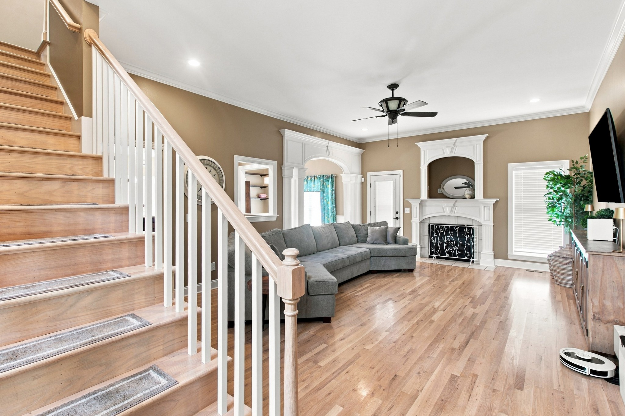 3433 Genoa Dr