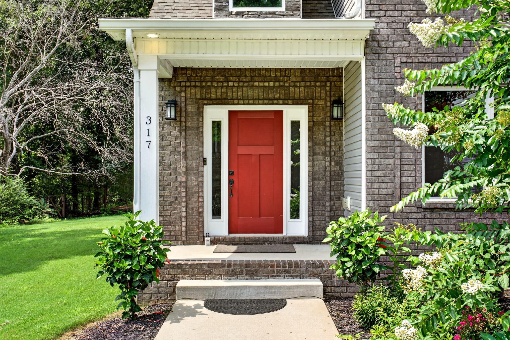 317 Alonzo Pl