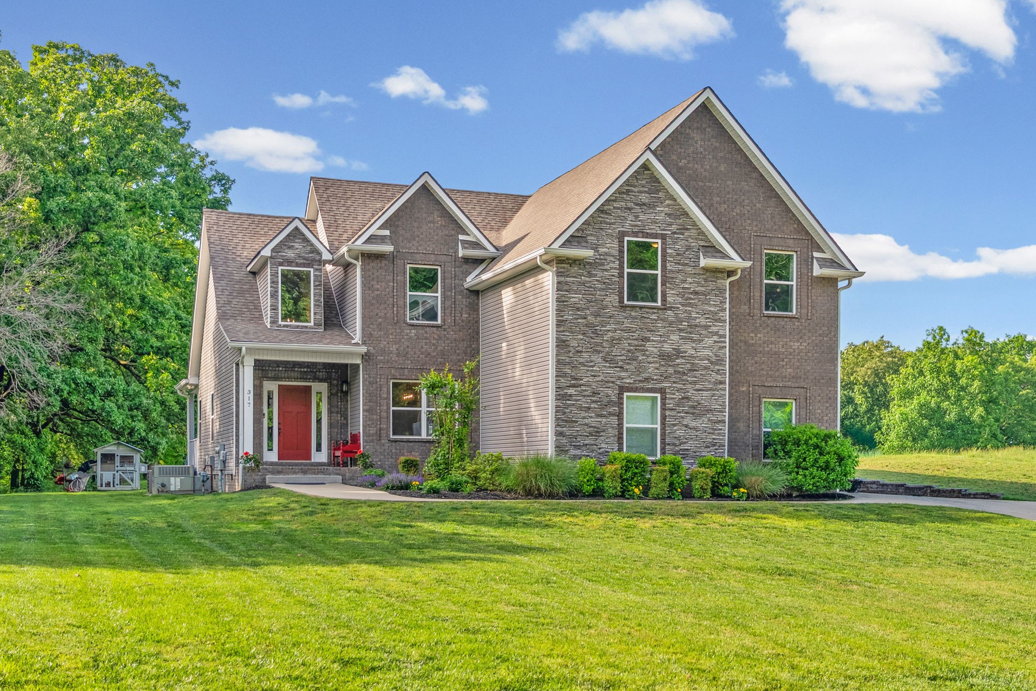 317 Alonzo Pl