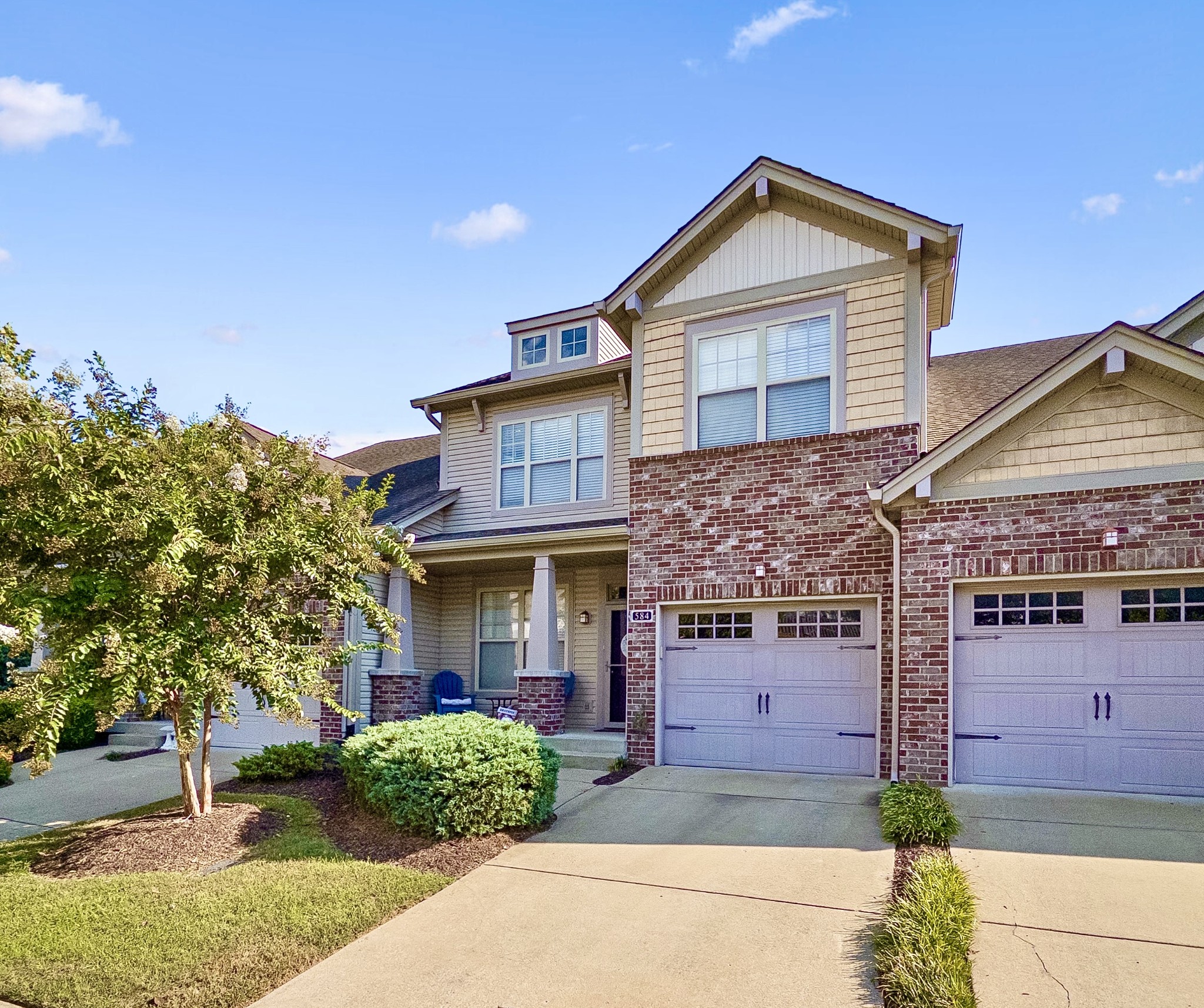 584 Griffin Cir