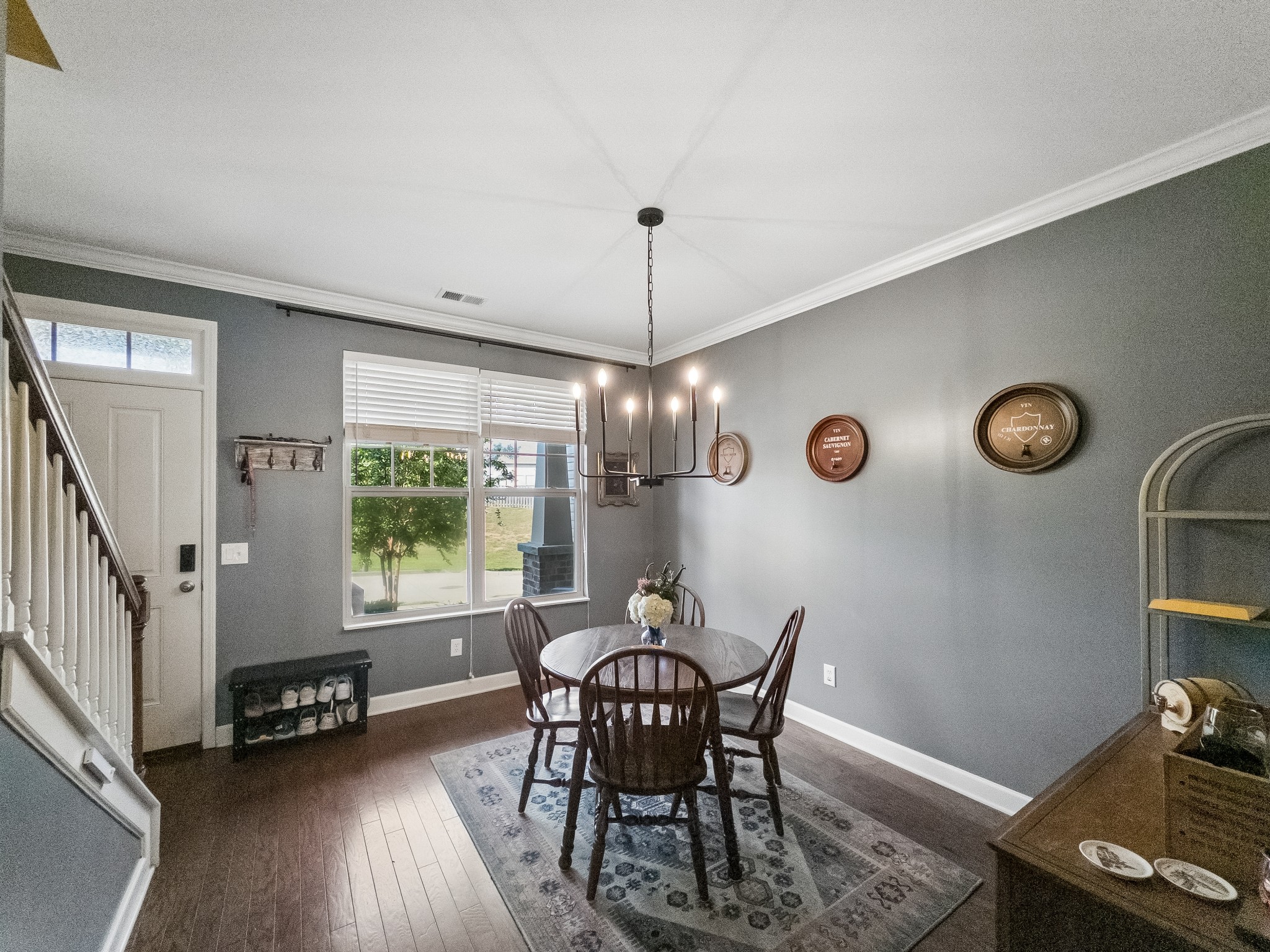 584 Griffin Cir