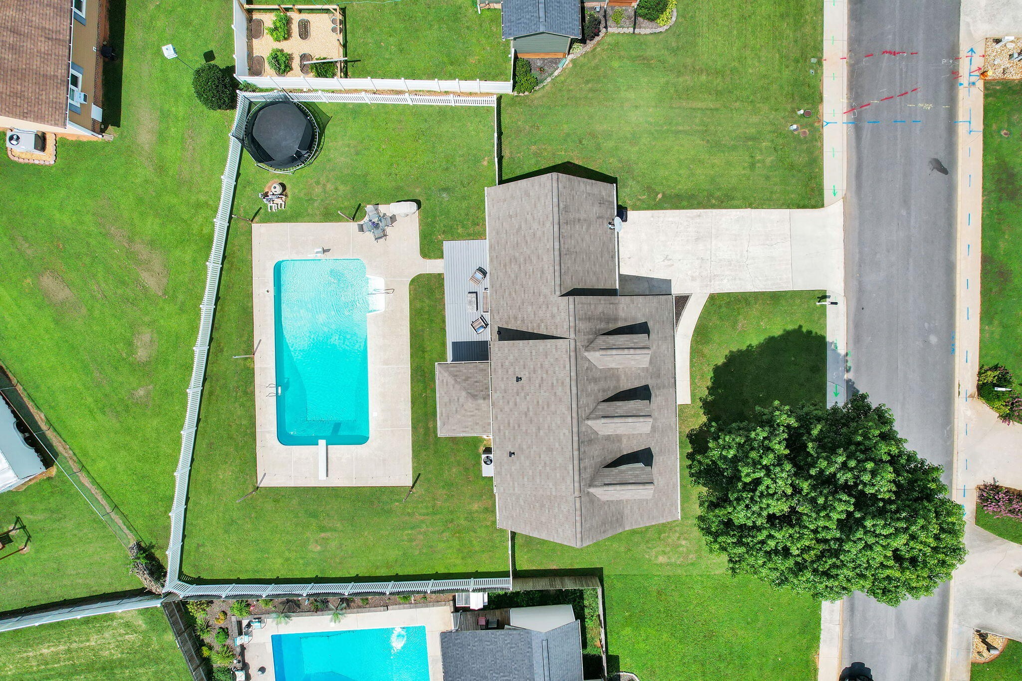 1762 NE Autumn Drive, NE