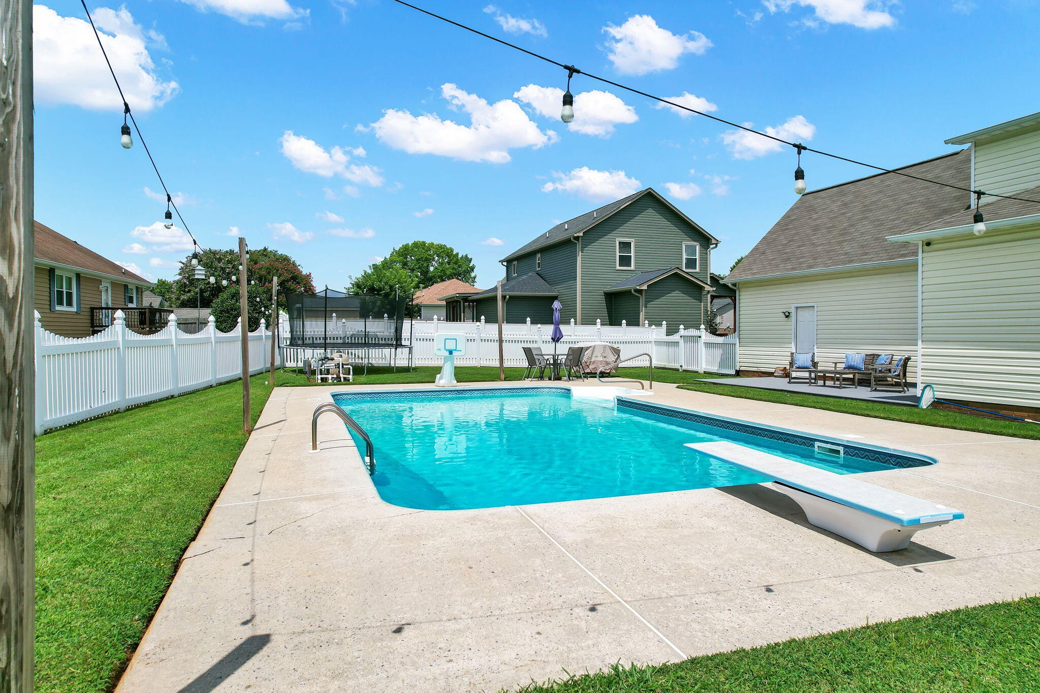 1762 NE Autumn Drive, NE