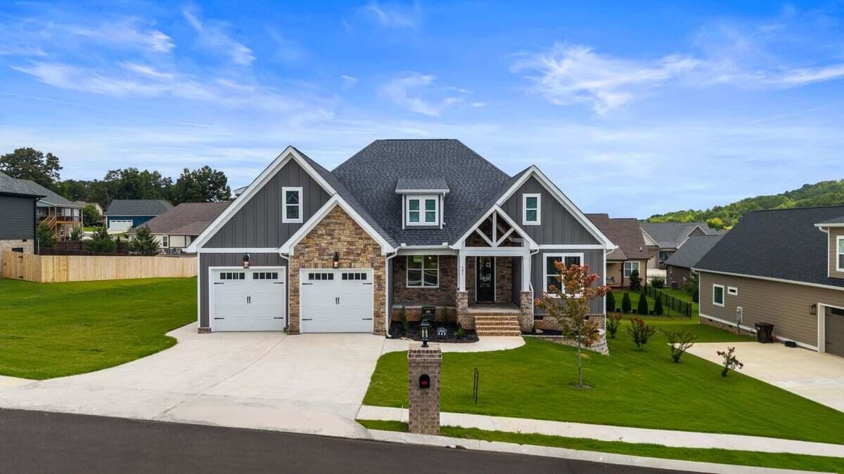 131 Bear Trace Lane, NW