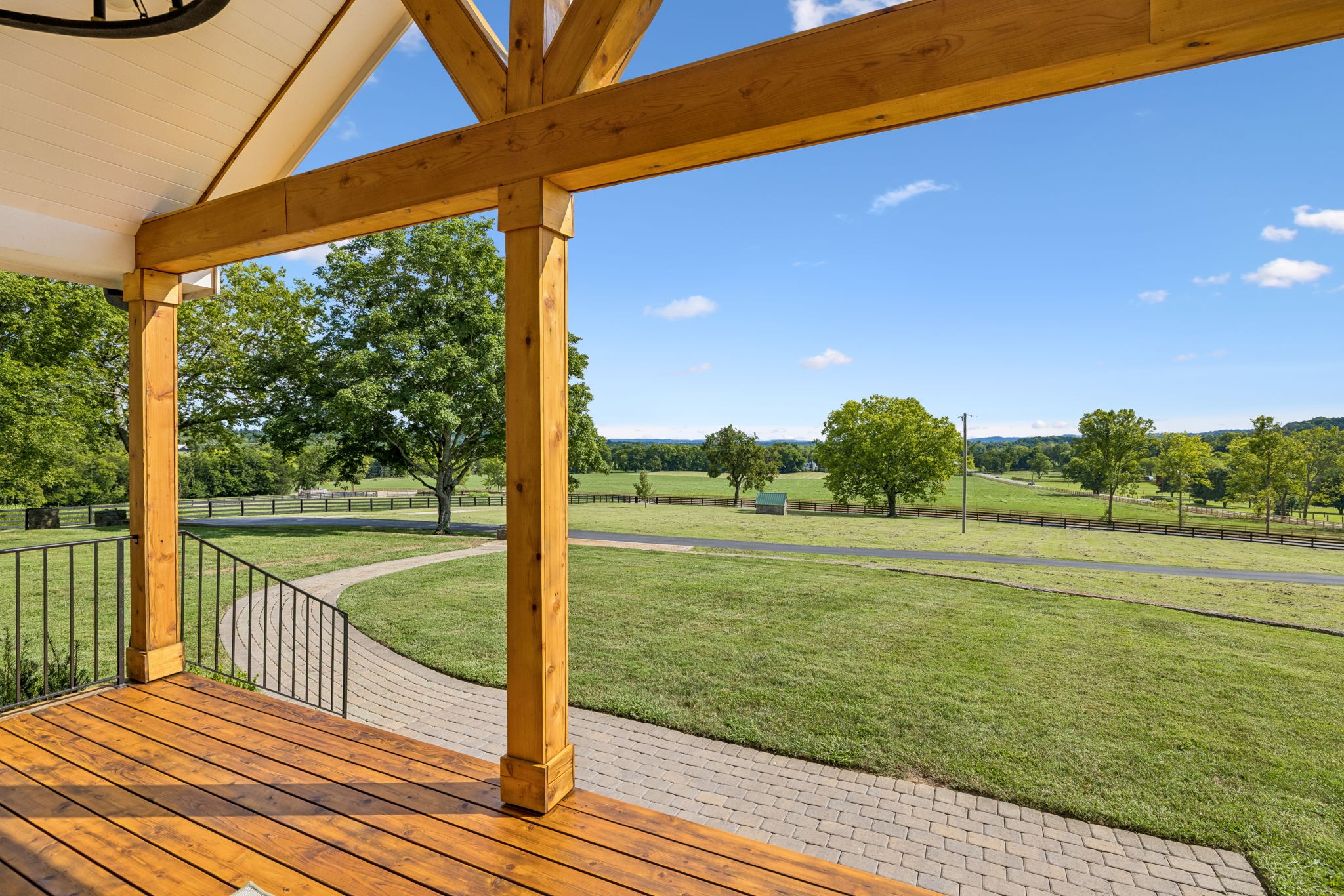 5672 Carters Creek Pike