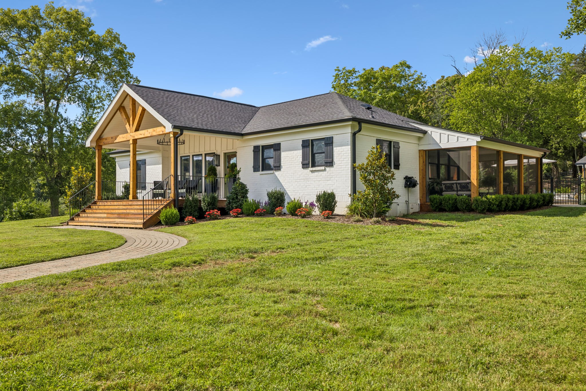 5672 Carters Creek Pike