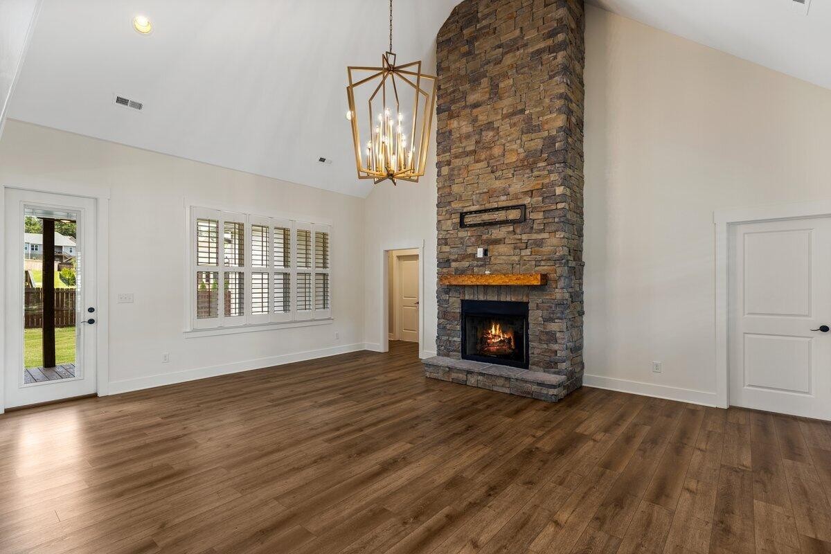 232 Winding Glen Drive, NW