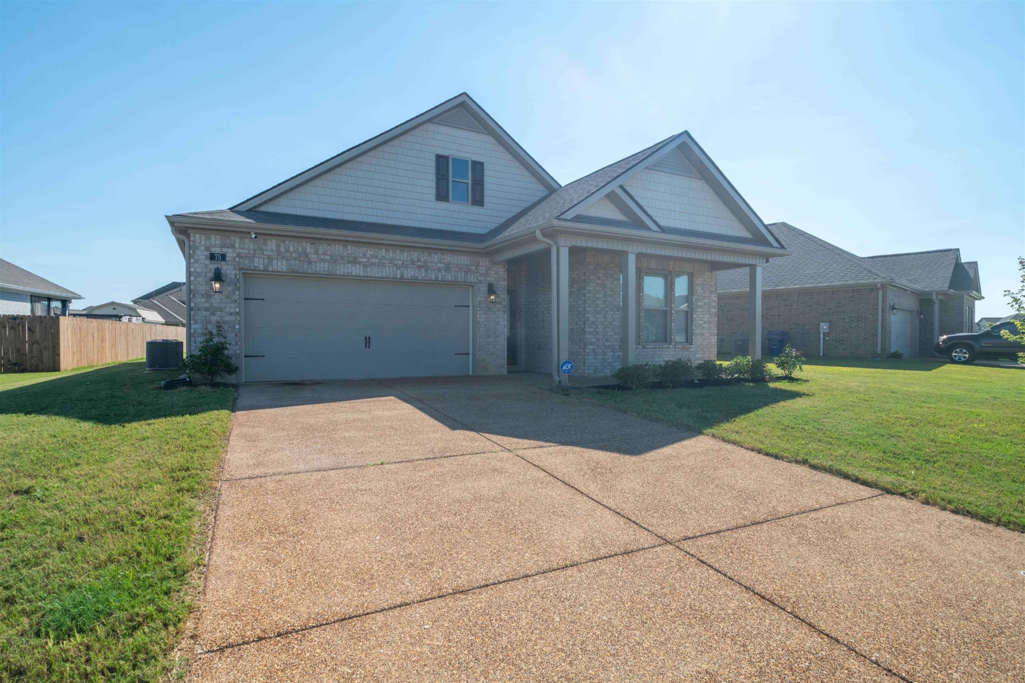 75 DAISY DR