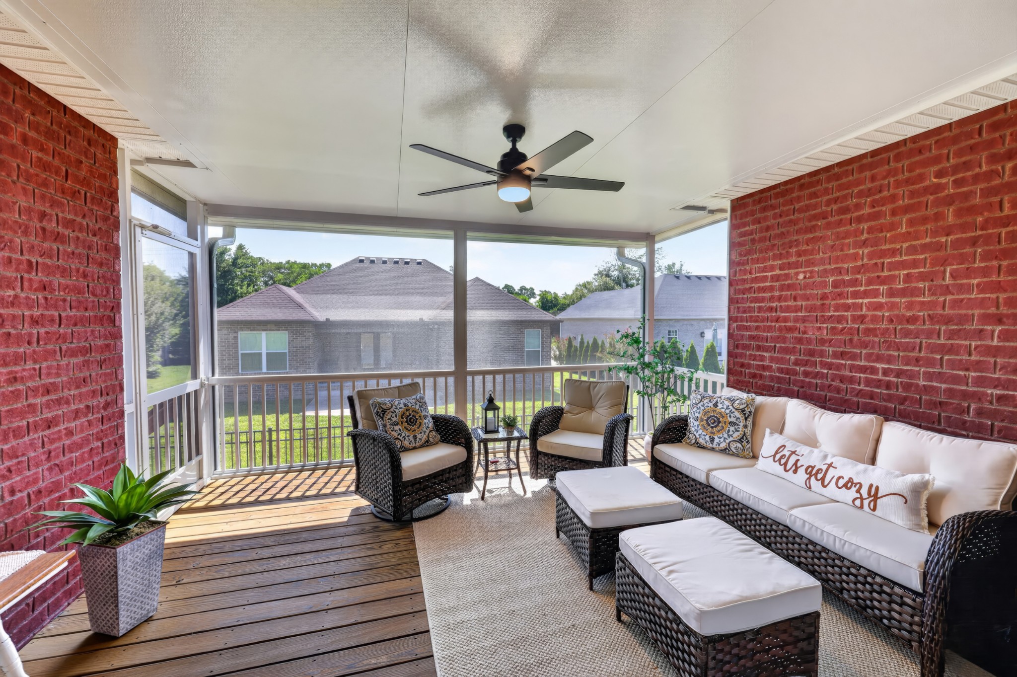 571 Dottie Dr