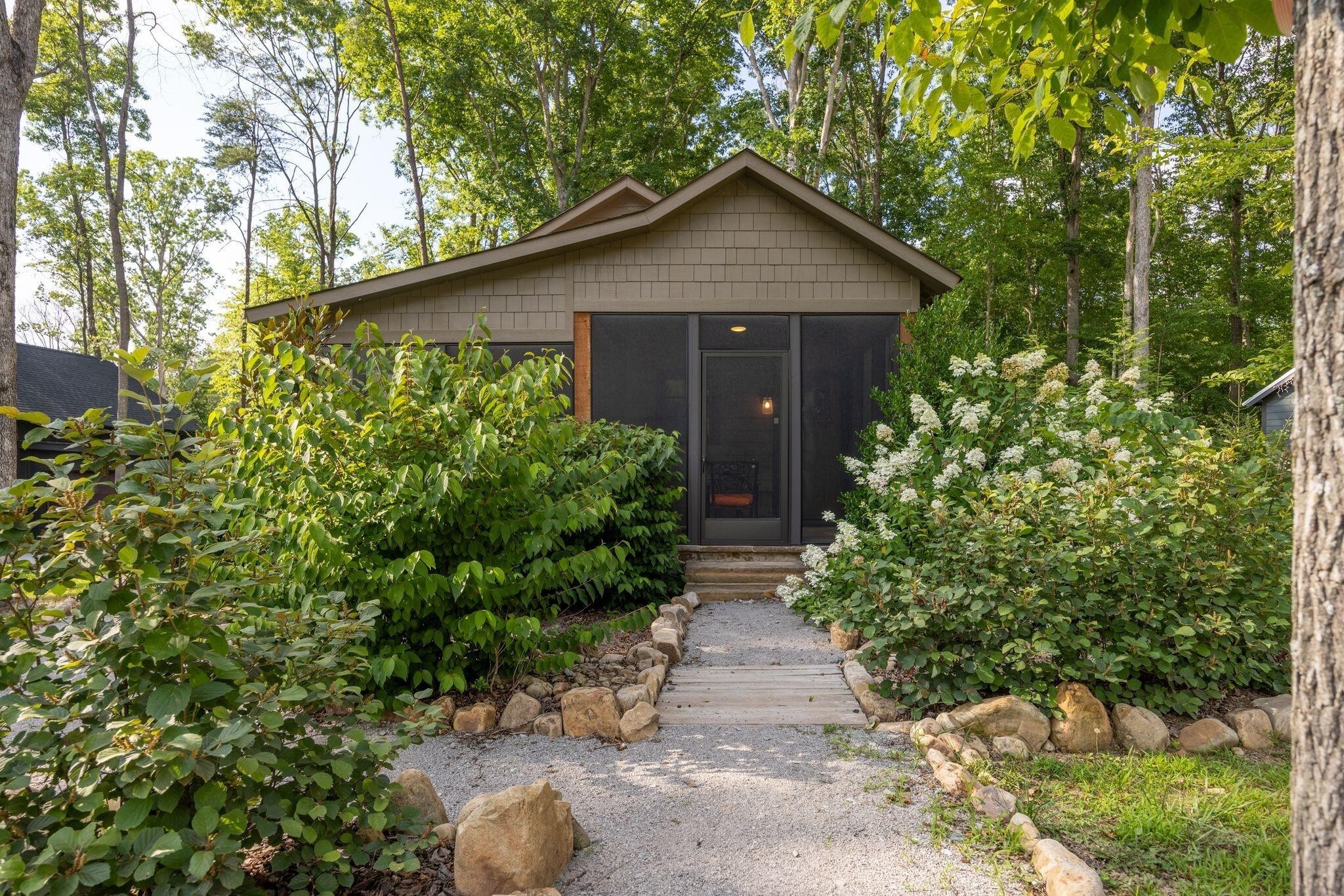 292 Waters Edge Way
