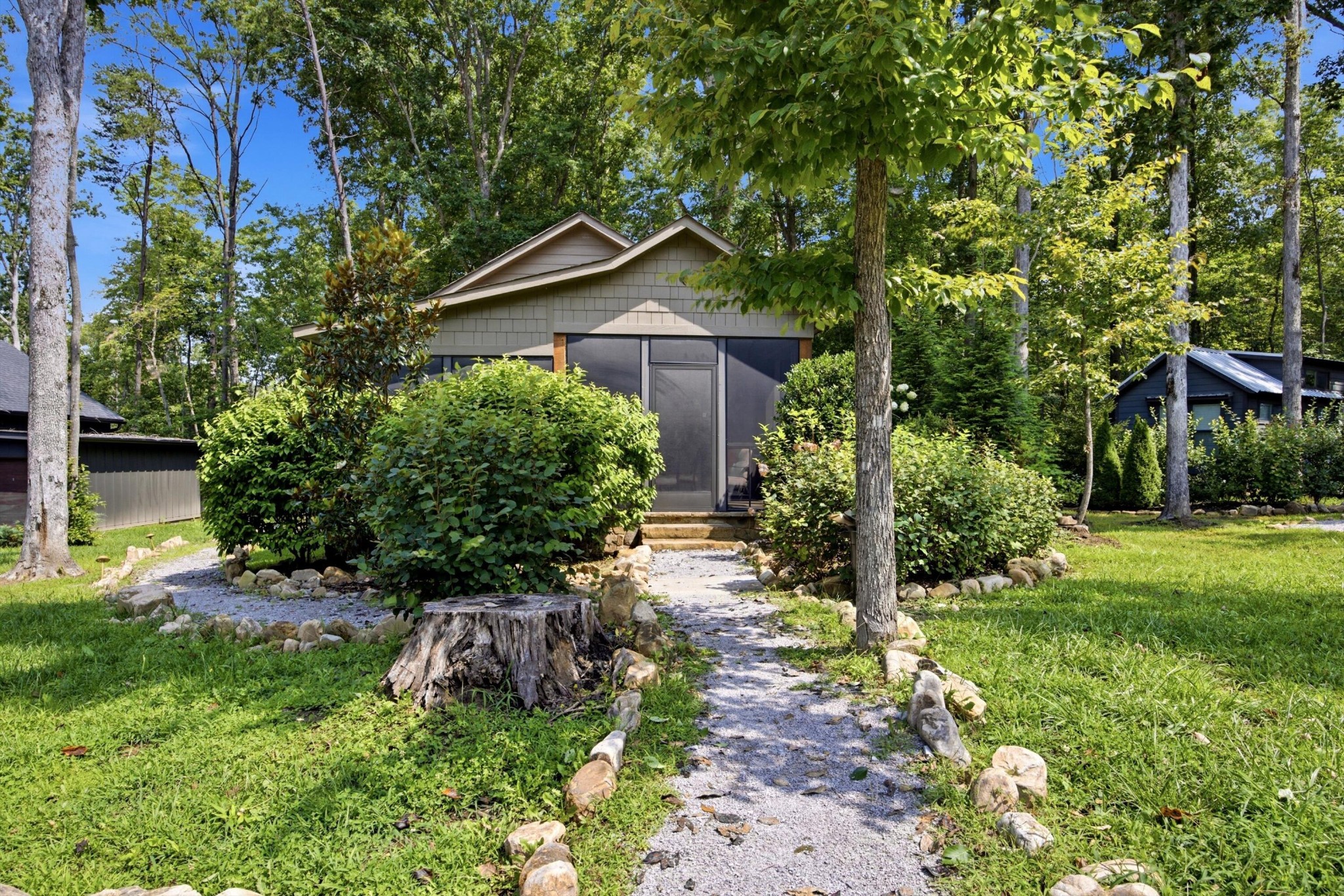292 Waters Edge Way
