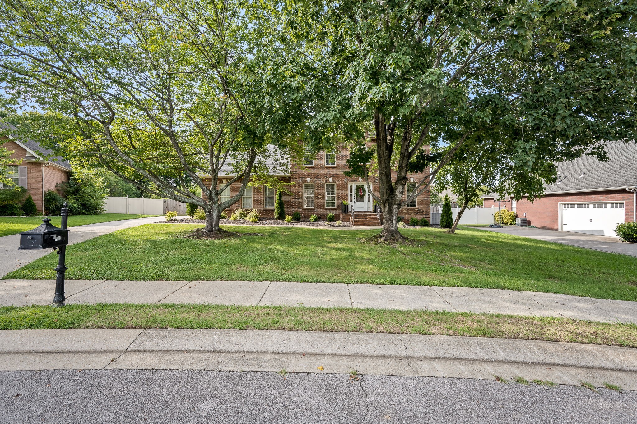 212 Comer Cir