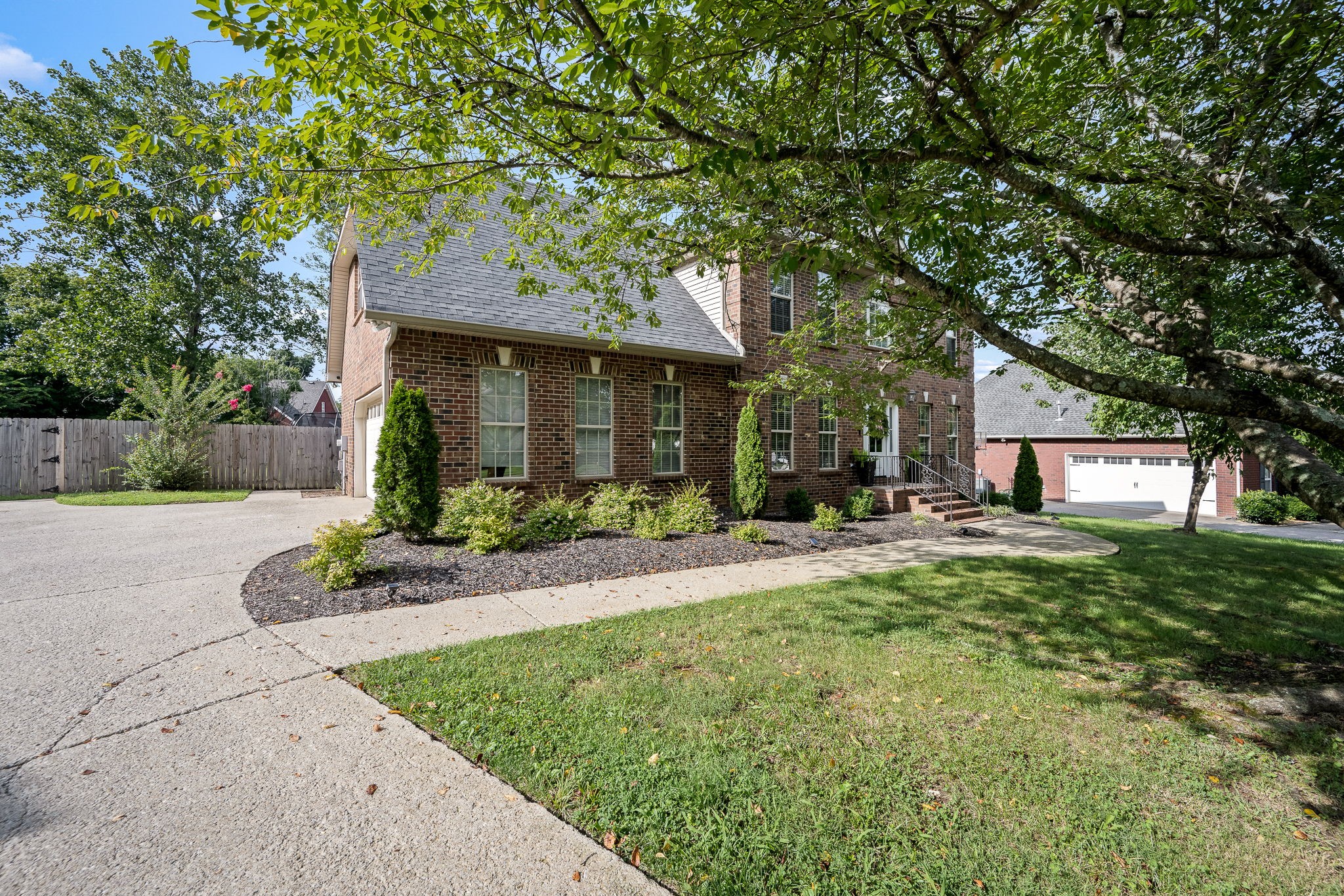 212 Comer Cir