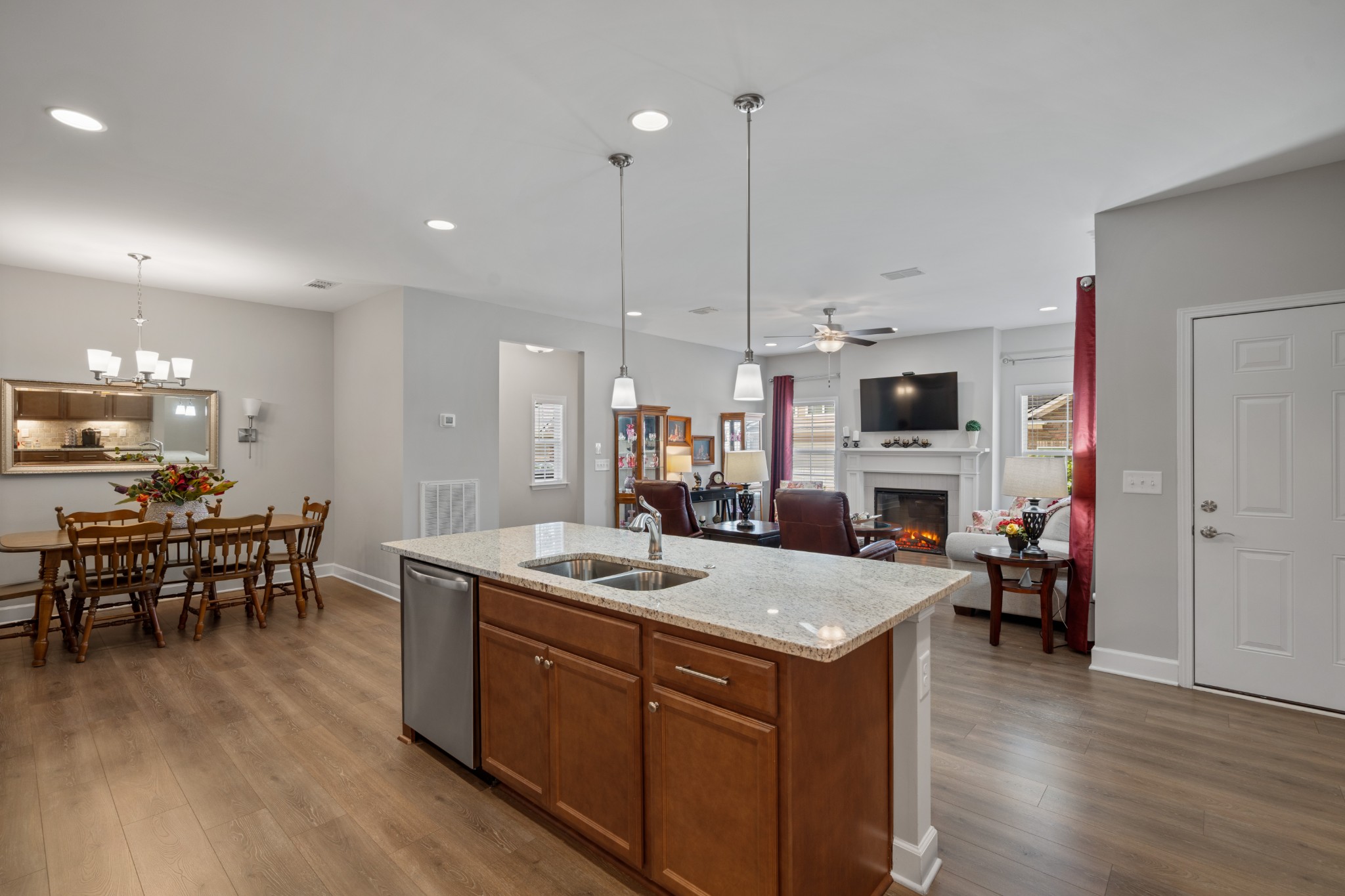 2436 Stonecenter Ln