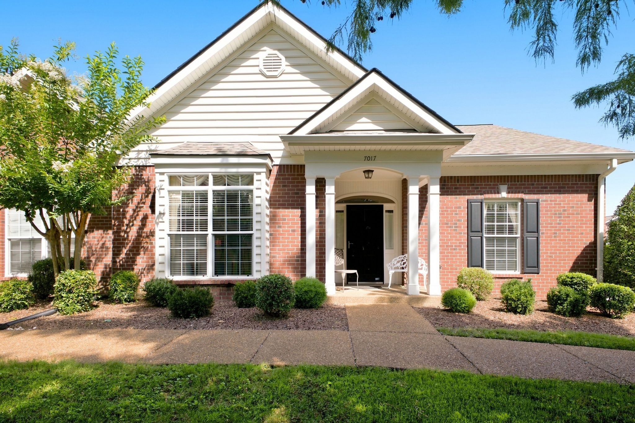 7017 Sunrise Cir