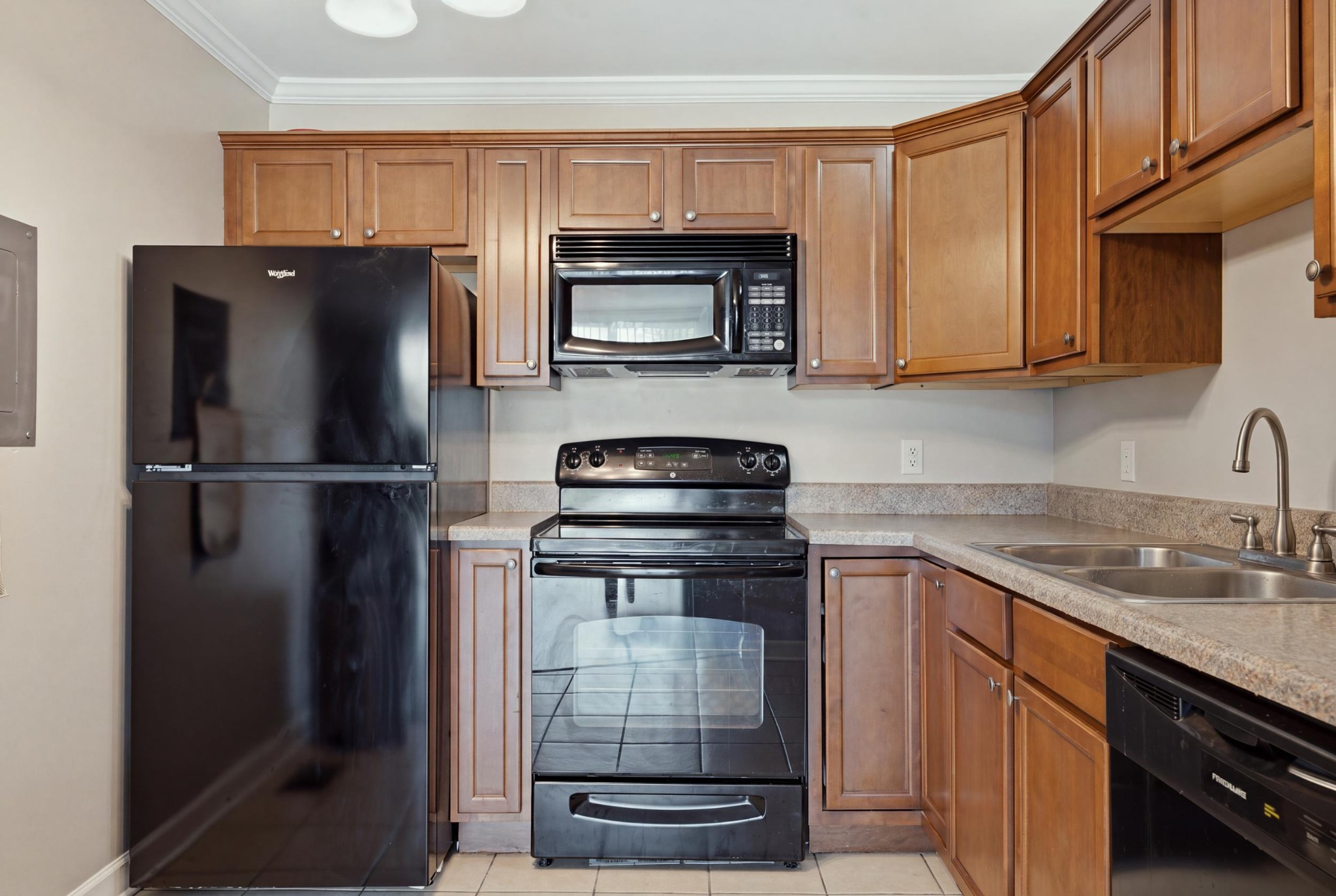 613 Hillsboro Rd