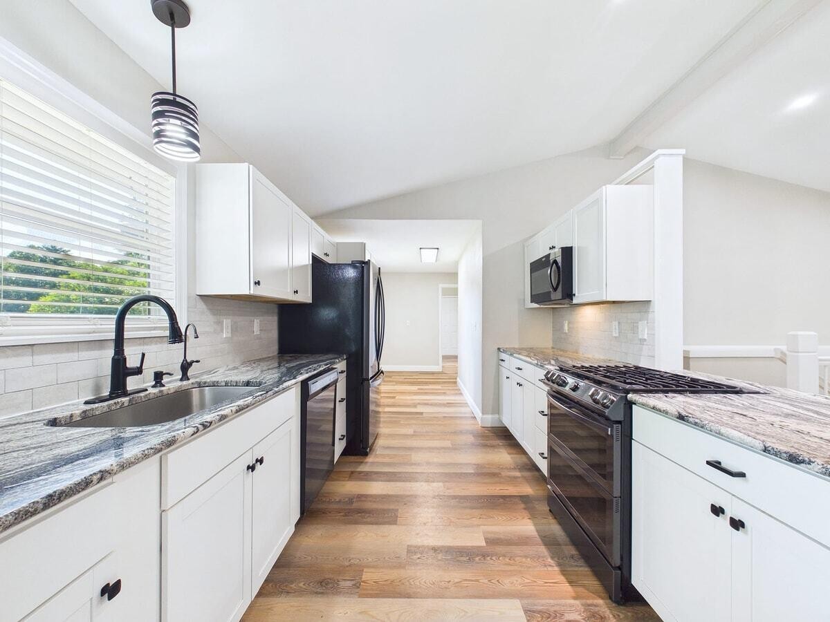 206 Hot Water Road