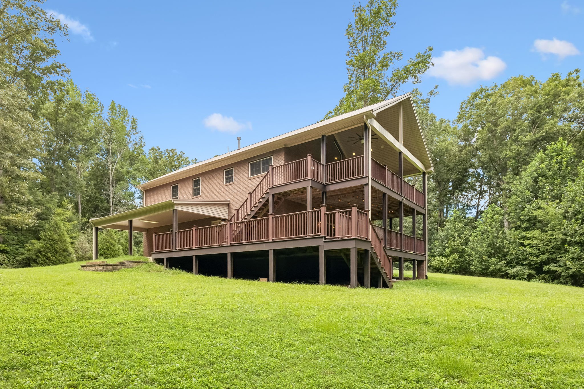 627 Oak Shadow Dr