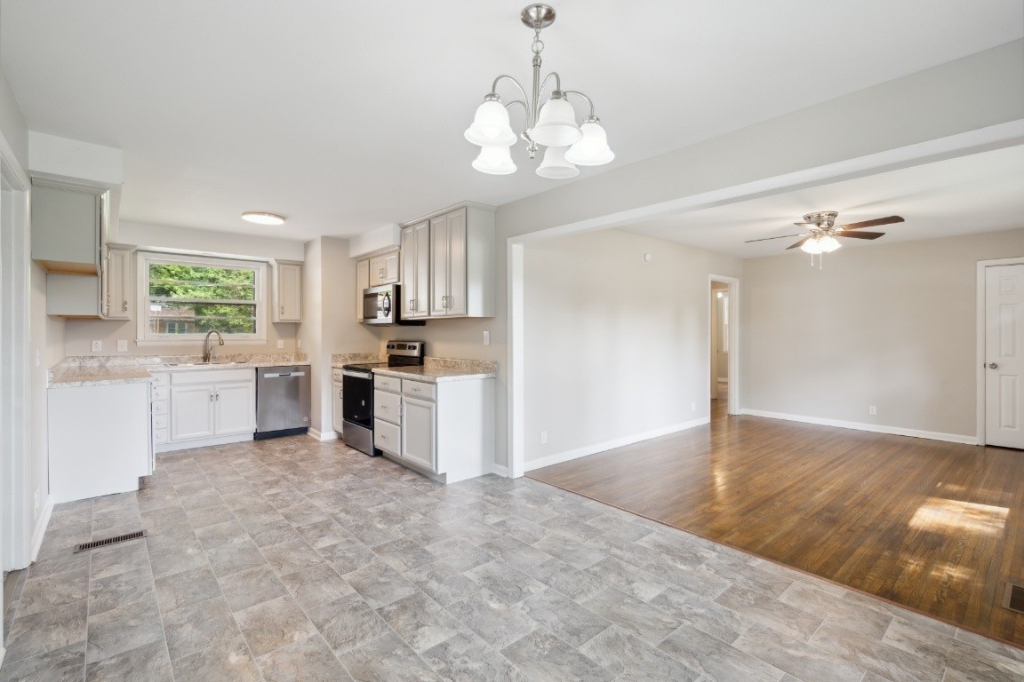 30 Dalewood Dr