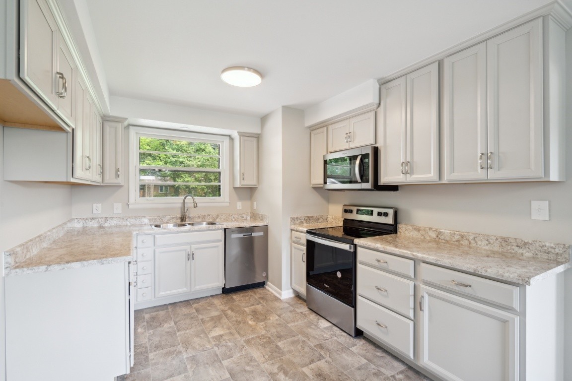 30 Dalewood Dr