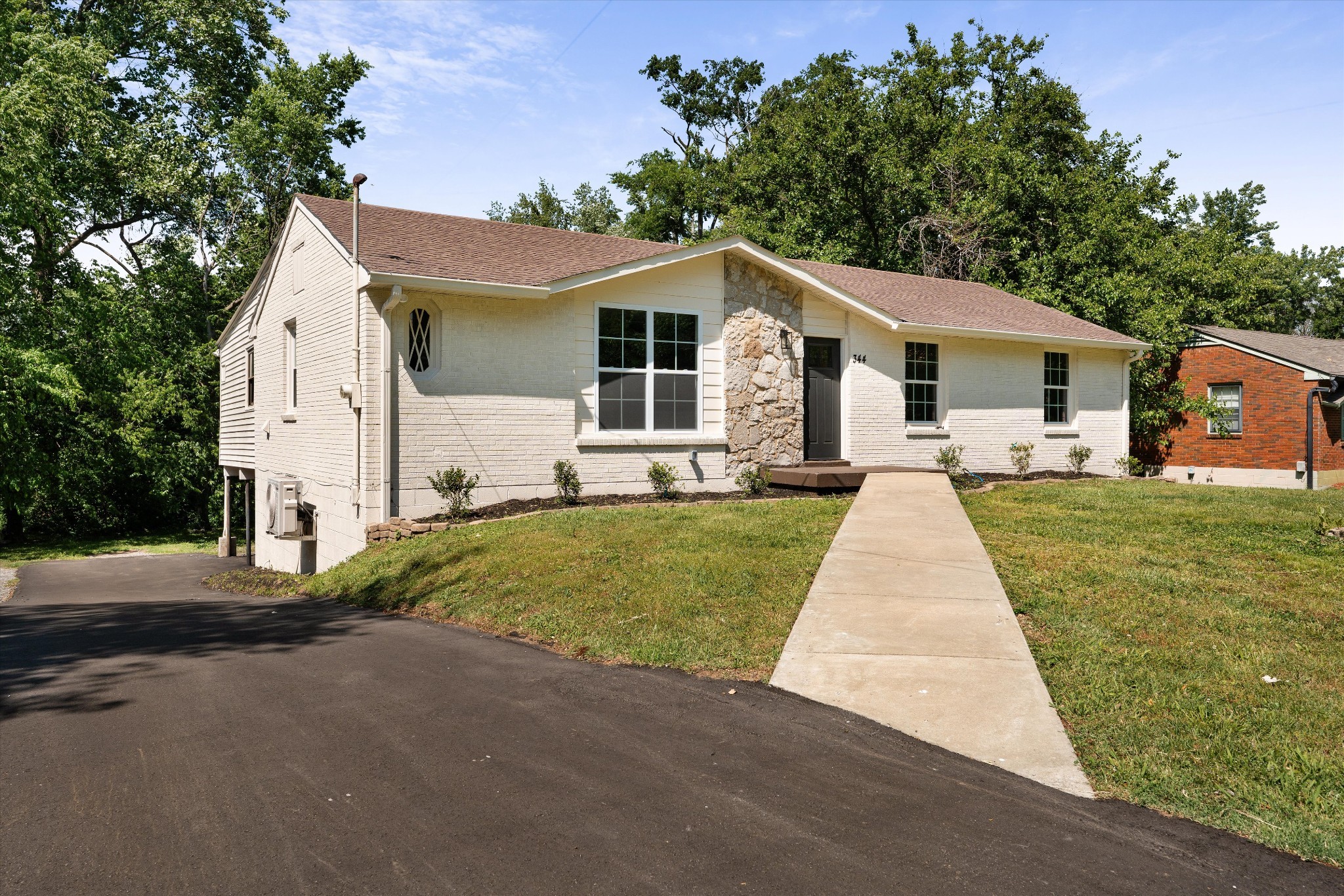 344 Lynn Dr