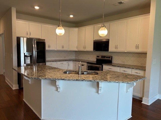 1801 Ravenwood Ct
