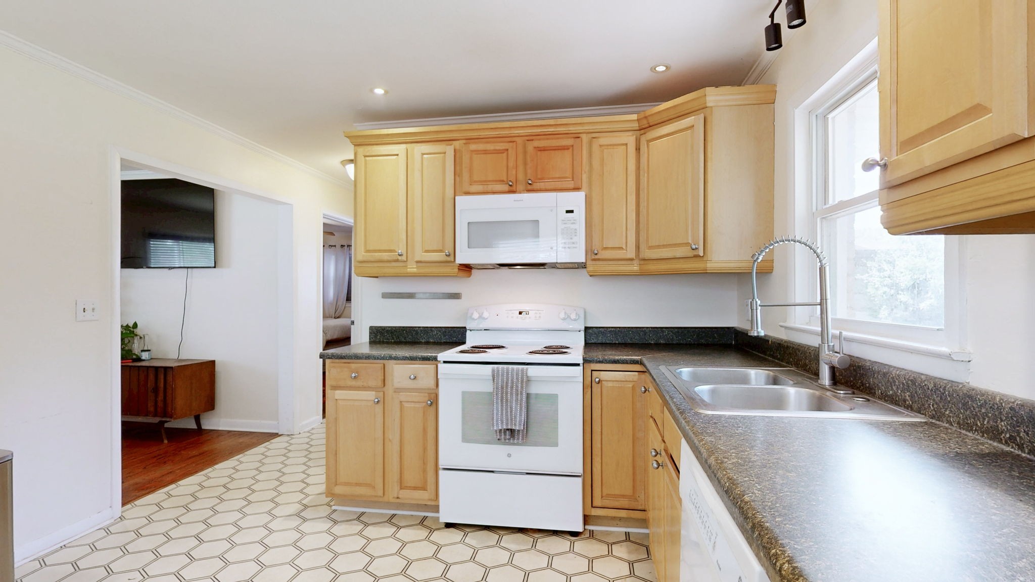 1119 Glenview Dr